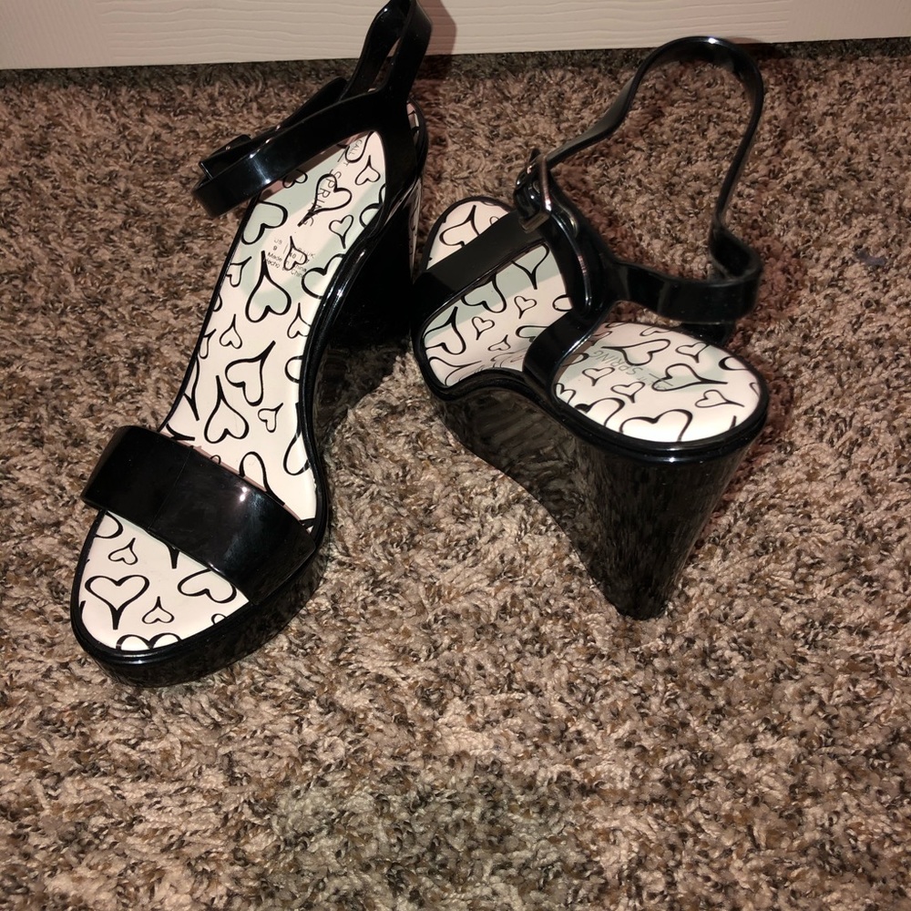 🌟Black wedges♠️